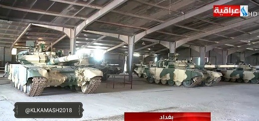 Những xe tăng T-90 Iraq trong khu nhà xe, sẵn sàng nhận nhiệm vụ chiến đấu Những xe tăng T-90 Iraq trong khu nhà xe, sẵn sàng nhận nhiệm vụ chiến đấu