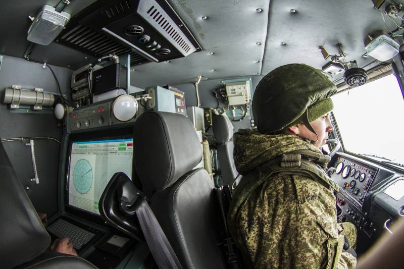 Triển khai hệ thống Krasukha - 2O sang trạng thái sẵn sàng chiến đấu. Ảnh Topwar