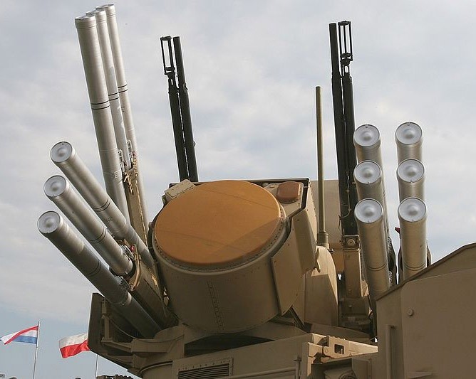Hệ thống vũ khí và radar tác chiến của Pantsir-S1. Ảnh Zvezda