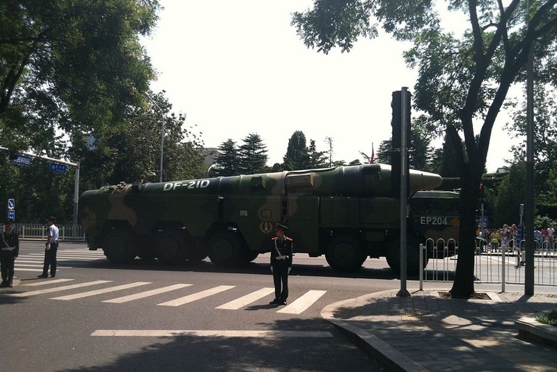 Tên lửa đạn đạo tầm trung chống tàu DF-21D. Ảnh: Russian Gazeta.