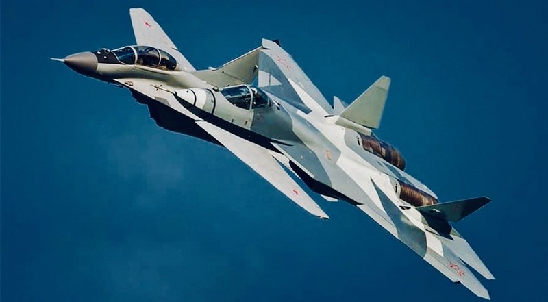 Máy bay tiêm kích Su-57 và MiG - 35 Nga. Ảnh Military Watch Magazine