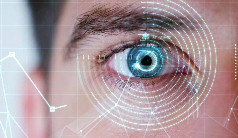 Hình ảnh từ điện thoại thông minh được chiếu thẳng lên võng mạc. Ảnh Courtesy. NoCamel