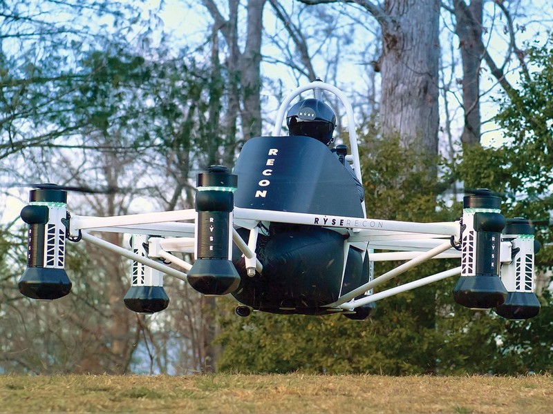 eVTOL có 6 động cơ cánh quạt nâng đẩy độc lập, có pin sạc riêng. Ảnh E&T eVTOL có 6 động cơ cánh quạt nâng đẩy độc lập, có pin sạc riêng. Ảnh E&T