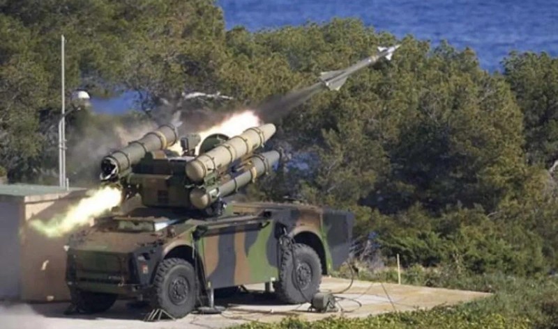 Hệ thống tên lửa phòng không di động Crotale của quân đội Pháp. Ảnh Military Leak