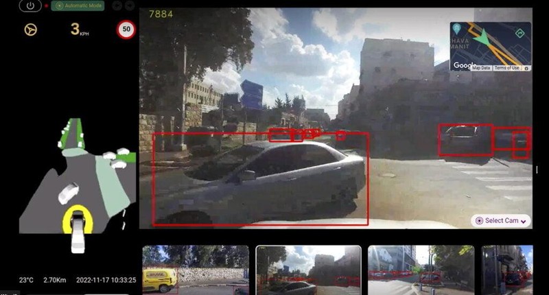 Phần mềm Imagry phát hiện một chiếc ô tô cắt ngang đường của nó và giảm tốc độ. Ảnh chụp màn hình video NoCamels Phần mềm Imagry phát hiện một chiếc ô tô cắt ngang đường của nó và giảm tốc độ. Ảnh chụp màn hình video NoCamels