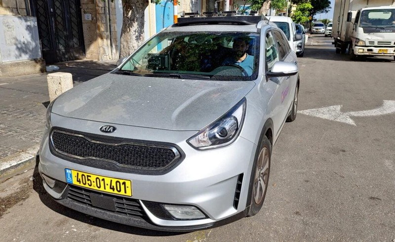 Xe của Imagry thu thập dữ liệu và học lái xe tốt hơn mỗi ngày. Ảnh John Jeffay Xe của Imagry thu thập dữ liệu và học lái xe tốt hơn mỗi ngày. Ảnh John Jeffay