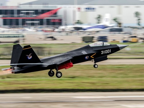 Máy bay chiến đấu J-31 tại Triển lãm hàng không Trung Quốc lần thứ 10. Ảnh: Sina