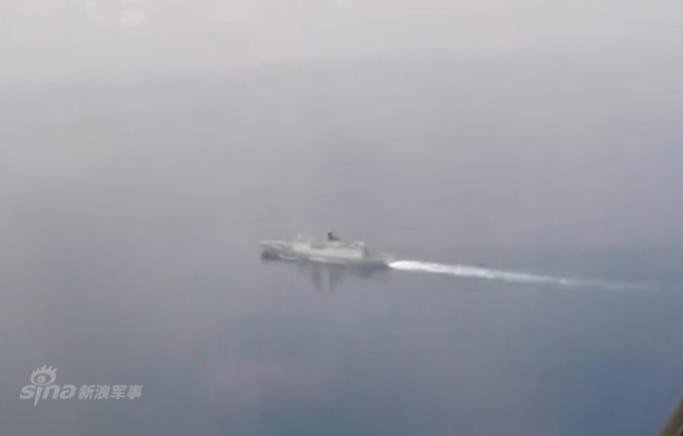 Tàu chiến mặt nước Trung Quốc ở Ấn Độ Dương bị máy bay săn ngầm Mỹ chụp được. Ảnh: Sina