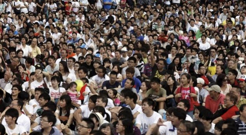 Trung Quốc đang chịu sức ép lớn về dân số. Ảnh: ifeng