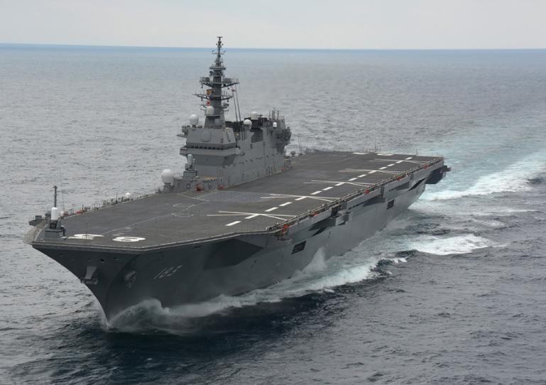 Tàu sân bay trực thăng Izumo Lực lượng Phòng vệ Biển Nhật Bản. Ảnh: Sina