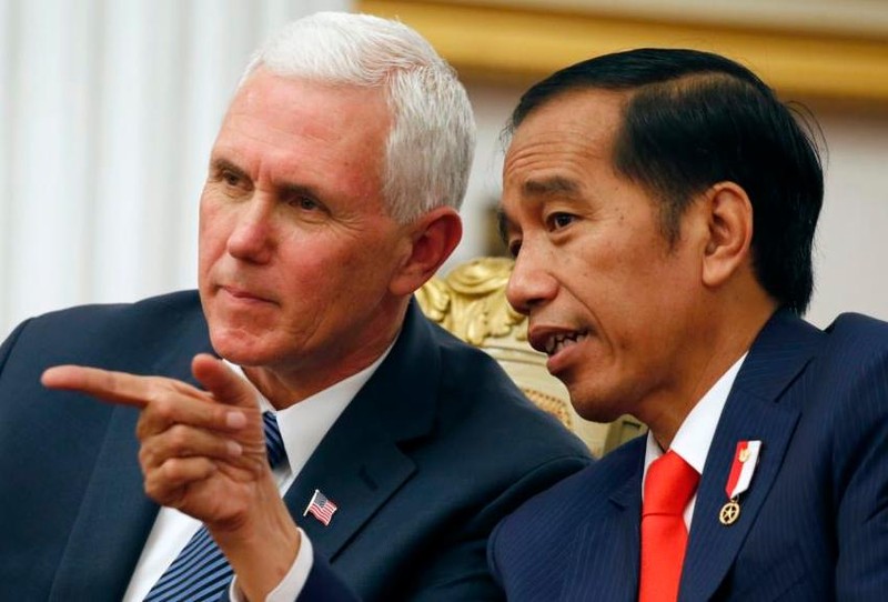 Ngày 20/4/2017, Phó Tổng thống Mỹ Mike Pence hội đàm với Tổng thống Indonesia Joko Widodo. Ảnh: VOA News