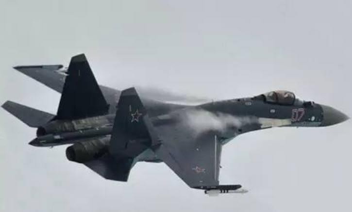Máy bay chiến đấu Su-35 do Nga chế tạo. Ảnh: Sina.