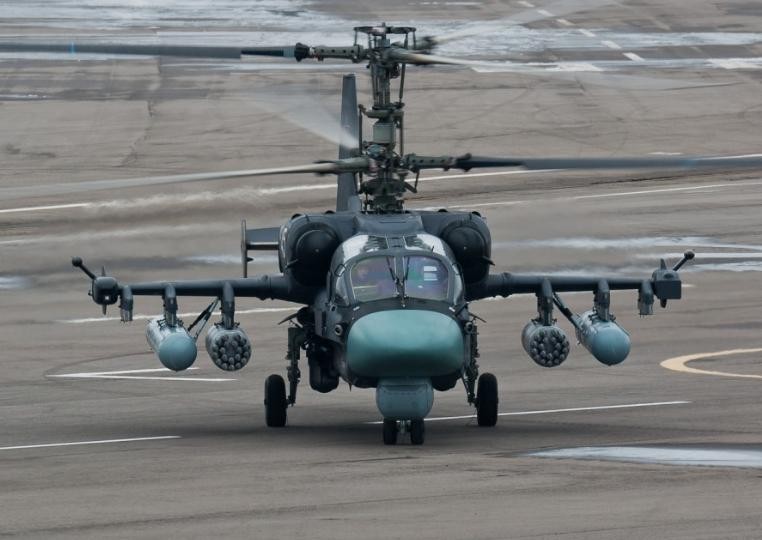 Máy bay trực thăng vũ trang Ka-52 Nga. Ảnh: Sina.