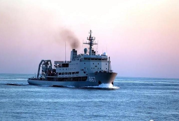 Tàu cứu hộ tàu ngầm Trường Đảo, Hải quân Trung Quốc. Ảnh: Sina.