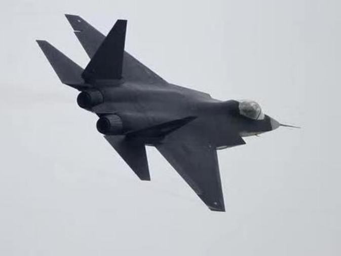 Máy bay chiến đấu J-31 Trung Quốc. Ảnh: Sina.