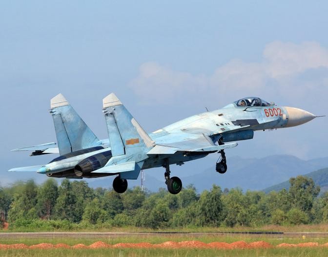 Máy bay chiến đấu Su-30 của không quân Việt Nam. Ảnh: Huanqiu
