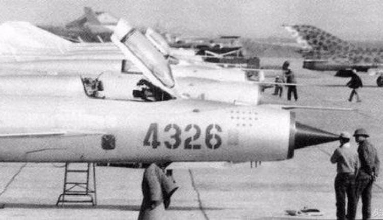 Hình ảnh về không quân Việt Nam trên báo Sina Trung Quốc.