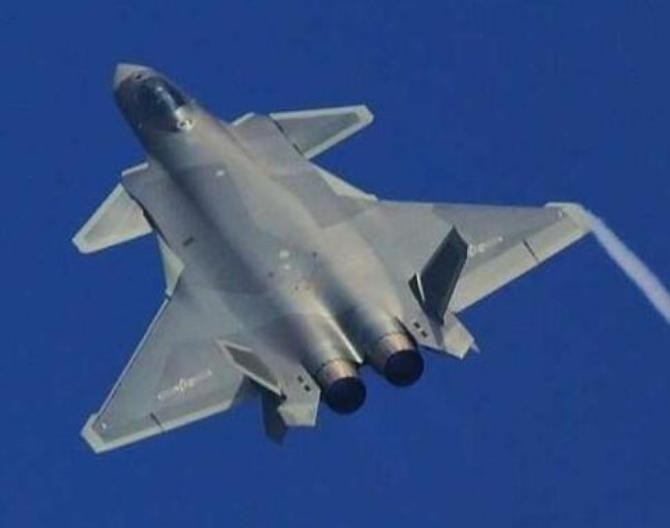 Máy bay chiến đấu J-20 Trung Quốc. Ảnh: Sohu.