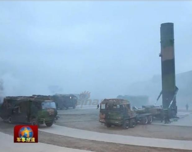 Tên lửa đạn đạo xuyên lục địa Đông Phong-31 Trung Quốc. Ảnh: Sina.