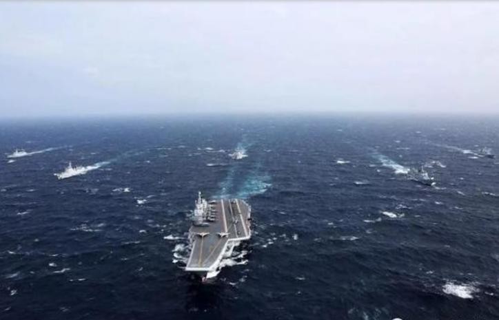 Biên đội tàu sân bay Liêu Ninh, hải quân Trung Quốc. Ảnh: Sina.