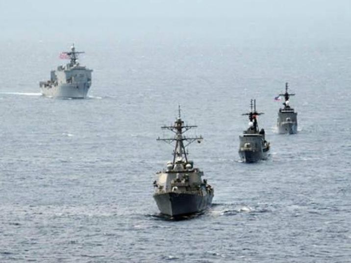 Tàu chiến hải quân Mỹ và Philippines trong một cuộc tập trận chung. Ảnh: Sohu.