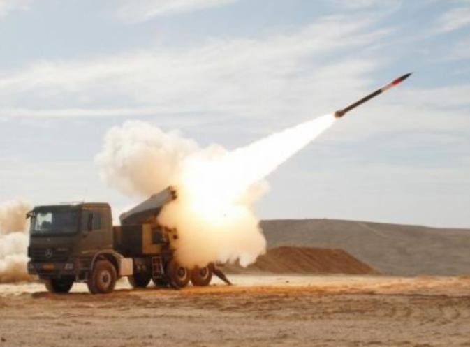 Israel phóng tên lửa dẫn đường chính xác ACCULAR12. Ảnh: Cankao. Israel phóng tên lửa dẫn đường chính xác ACCULAR12. Ảnh: Cankao.