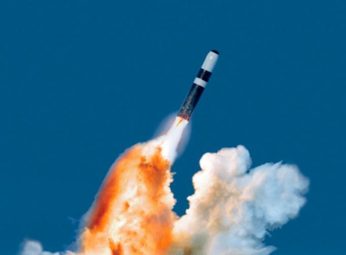 Tên lửa đạn đạo Trident-II D5 trang bị cho tàu ngầm hải quân Mỹ. Ảnh: Cankao.