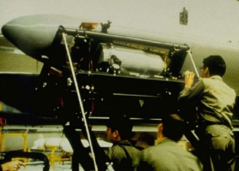 Không quân Mỹ lắp đầu đạn hạt nhân chiến thuật W80 cho tên lửa hành trình. Ảnh: Cankao.