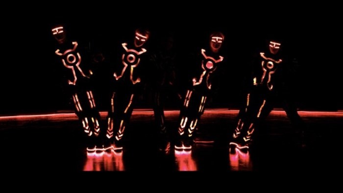 Những tài năng Việt trong clip 'Phê không tưởng' của Vietnamobile - Ảnh 4