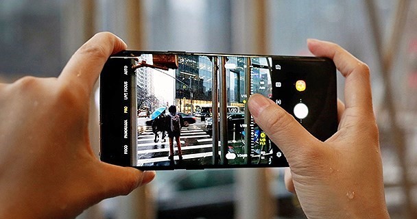 Màn hình Samsung Galaxy S9 xuất hiện nhiều điểm chết - Ảnh 2