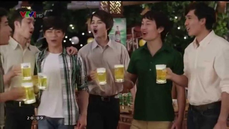 Cấm quảng cáo rượu bia tạo sự thành đạt, thân thiện, hấp dẫn về giới tính