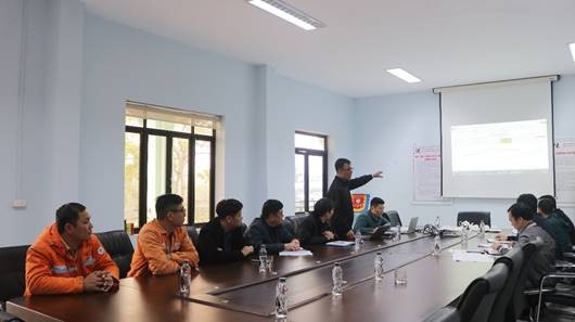 EVNHANOI phối hợp với khách hàng lập phương án thay đổi sử dụng điện