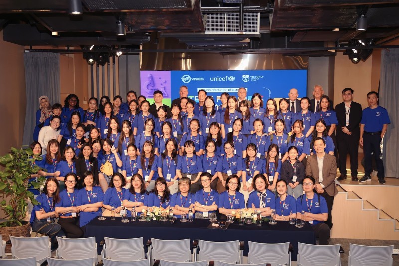 Vòng chung kết Cuộc thi STEAM for Girls 2025 có sự tham gia của 15 đội thi trên cả nước và quốc tế