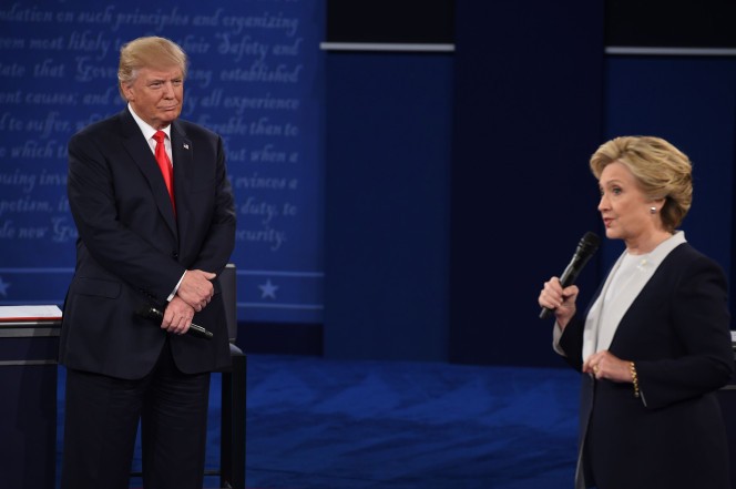 Hai đối thủ trong trận quyết đấu thứ hai