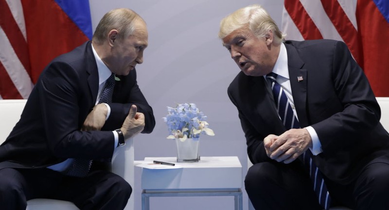 Bất chấp nhiều trở lực, cuộc gặp giữa hai tổng thống Putin và Trump đã diễn ra suôn sẻ