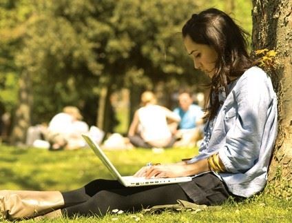 Sinh viên nên dùng laptop thế nào cho hiệu quả? ảnh 1