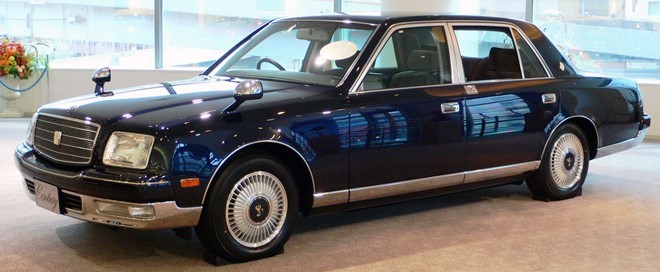 Toyota Century biểu trưng cho quyền lực của người giàu Nhật Bản. Ảnh:Wikipedia. Toyota Century biểu trưng cho quyền lực của người giàu Nhật Bản. Ảnh:Wikipedia.