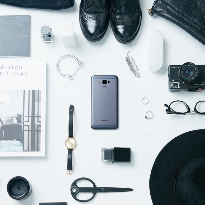 Những cô nàng của trí tuệ có sức quyến rũ riêng: thú vị cũng rất bí ẩn, giống như sắc xám. Những cô nàng của trí tuệ có sức quyến rũ riêng: thú vị cũng rất bí ẩn, giống như sắc xám.