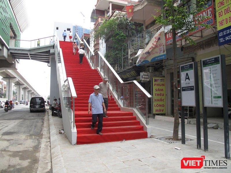 Cận cảnh nhà ga, tàu mẫu đường sắt trên cao Cát Linh - Hà Đông  ảnh 2