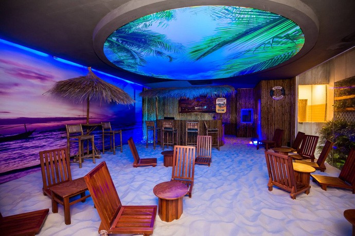 Quán net Việt chơi trội "dán" cả dải thiên hà lên trần cho game thủ ngắm nhìn