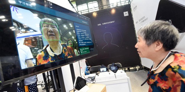 Chính quyền Trung Quốc đang sử dụng hệ thống camera giám sát và công nghệ nhận diện gương mặt để phòng ngừa tội phạm - Ảnh: AFP