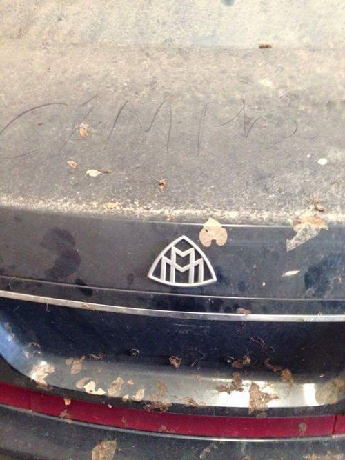 siêu xe, xe sang, xe siêu sang, xe sang bị bỏ rơi, Ferrari, Maybach