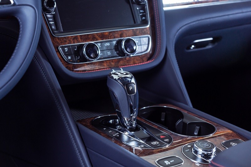 Cận cảnh Bentayga W12 Bespoke duy nhất tại Việt Nam ảnh 11