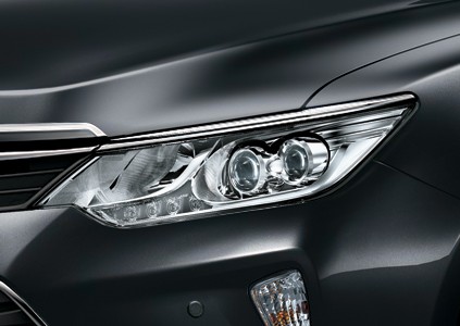 Toyota tiếp tục duy trì 3 phiên bản ở mẫu Camry 2017 vừa ra mắt ảnh 1