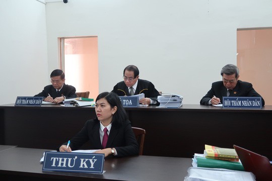 Grab phản hồi vụ kiện của Vinasun: Hãy khiếu nại lên Bộ Giao thông! ảnh 1