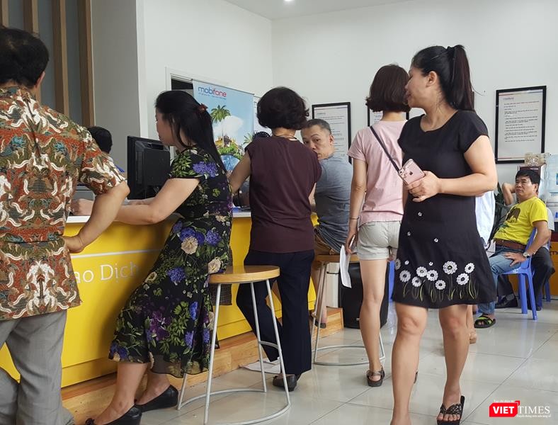 Người dân vẫn đổ xô đăng ký thông tin mặc dù nhà mạng thông báo lùi hạn đăng ký ảnh 7