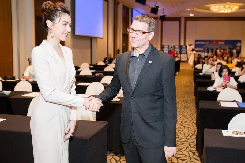 Sự xuất hiện của Sunshine Group và Sunshine Homes mở ra cơ hội xúc tiến thương mại với các nhà đầu tư nước ngoài cùng tham gia diễn đàn.