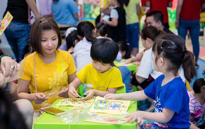 Không chỉ có các hoạt động thể chất, các em còn có được tham gia nhiều hoạt động sáng tạo, rèn luyện trí tuệ bổ ích