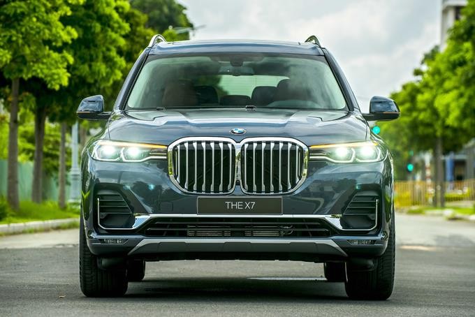 BMW X7 sở hữu ngoại hình nam tính đặc trưng của BMW