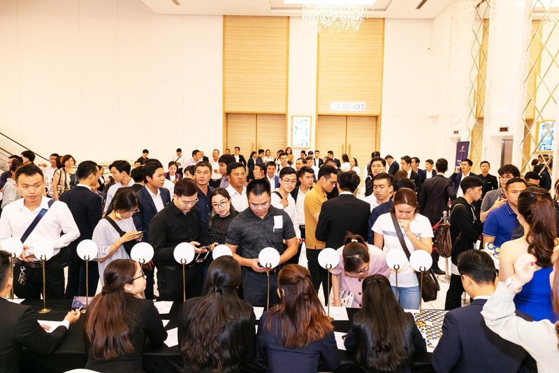 Đông đảo khách hàng tham dự sự kiện ra mắt Sunshine App tại TP. Hồ Chí Minh